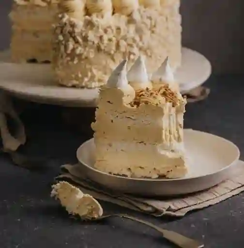 Torta Merengue Lúcuma