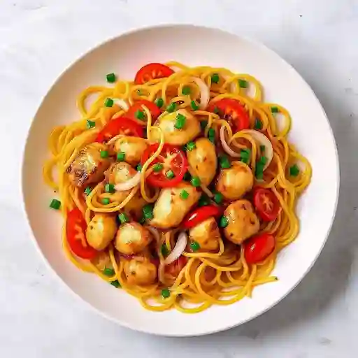 Tallarín Saltado de Pollo
