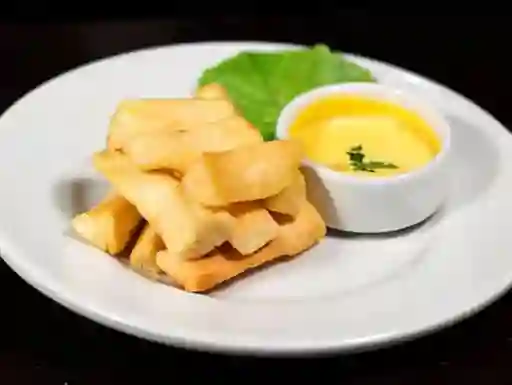 Yucas a la Huancaina