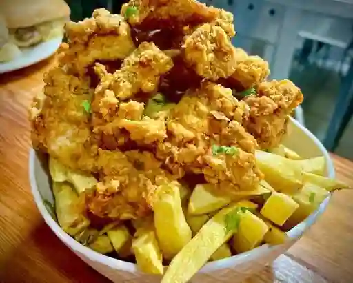 Papas Fritas con Pollitos Crispy