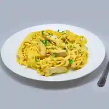 Espaguetti a la Huancaina + Bebida Lata