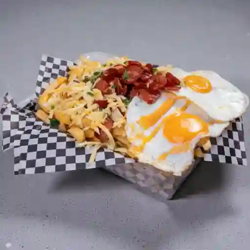 Papas Fritas con Chorizo Gigante