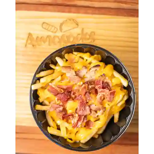 Papas Fritas Cheddar y Tocino Medianas