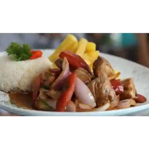 Pollo Saltado