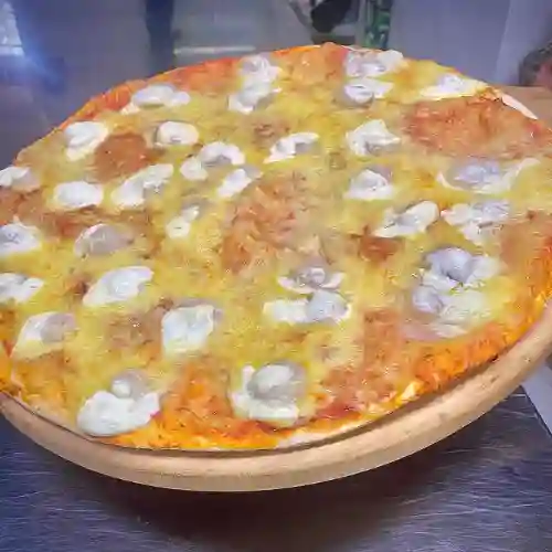 Pizza Ostión Parmesano 38 Cms