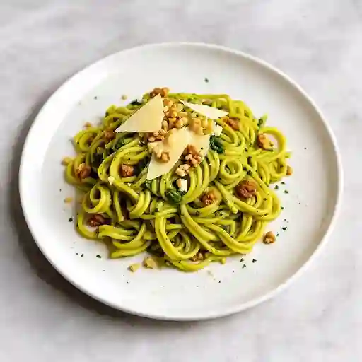 Tallarines verdes con dos proteinas