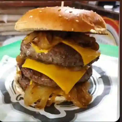 Hamburguesa Deja Vú Triple Deluxe