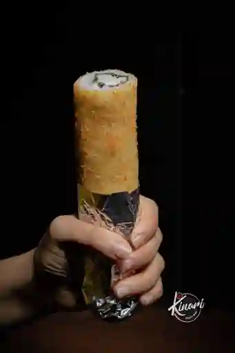 Hand roll de salmón