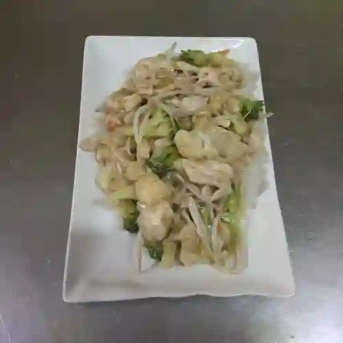 Chapsui pollo con papas