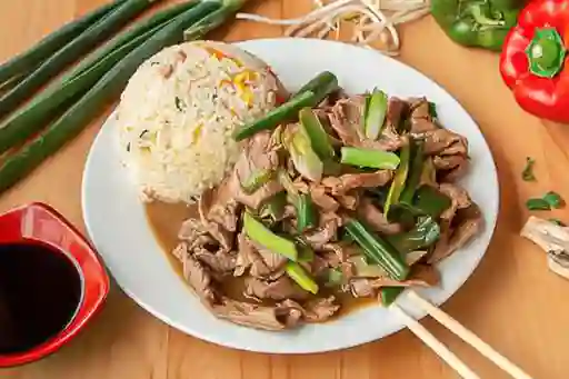 Arroz chaufán con carne mongoliana