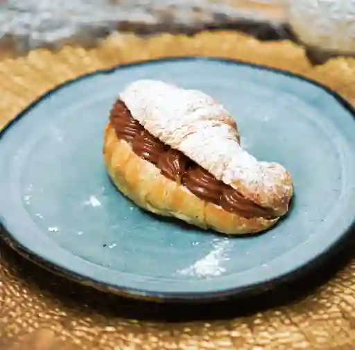 Medialuna Rellena de Manjar