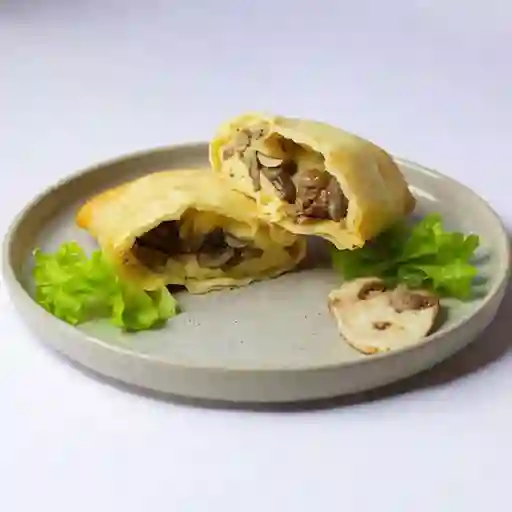 Empanada carne queso champiñón