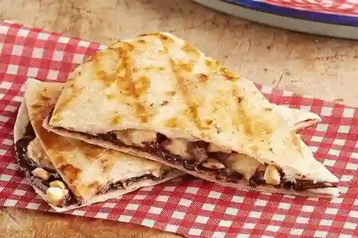 Quesadillas 4 Pz y Salsa