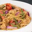 Tallarín Pollo Saltado  + Lata Pepsi