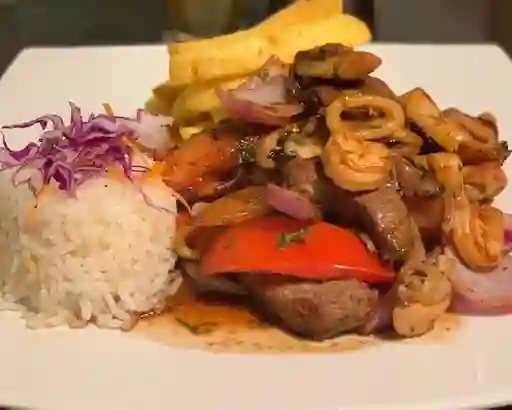 Saltado Mar y Tierra