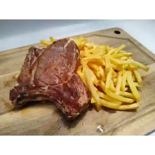 Chuletón Ahumado con Papas Chicas