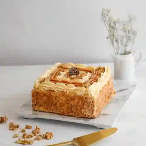 Torta Cory Panqueque Lucuma Manjar Nuez