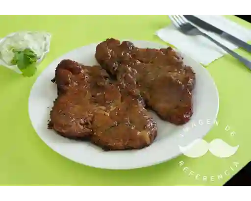 Chuleta de Cerdo y Ensalada