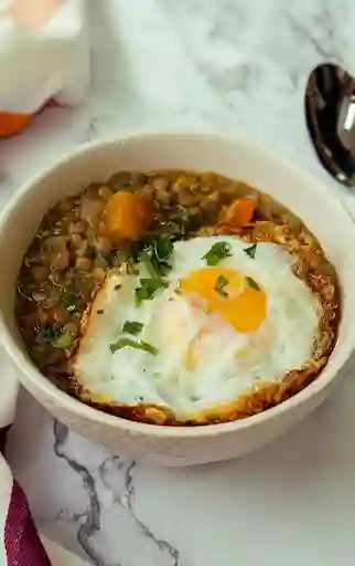 Lentejas con Huevo Frito