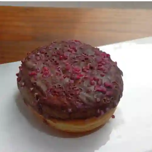 Dona de Frutos Rojos Rellena