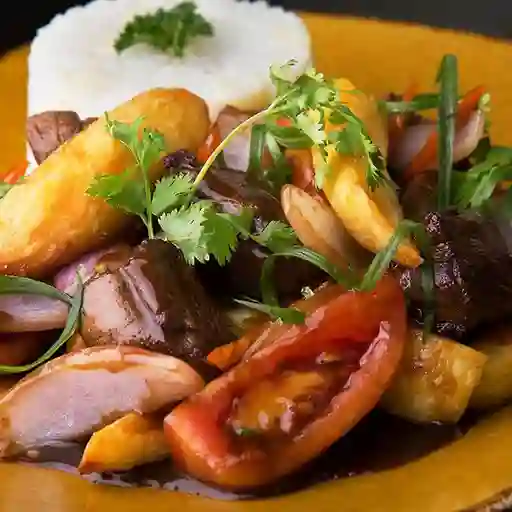 Pollo Saltado
