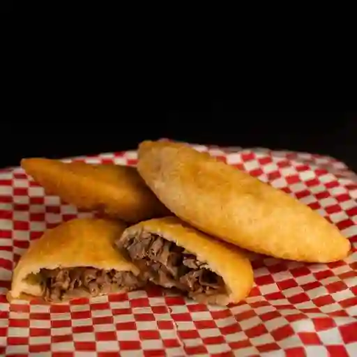 Empanada Carne Mechada
