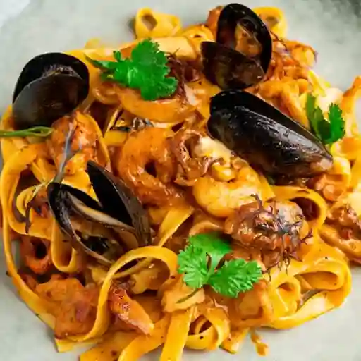 Fettuccine de frutos de mar