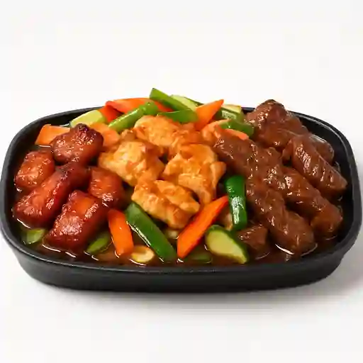 Parrillada China (Cerdo, Pollo, Vacuno, Verduras Y Cebollin)