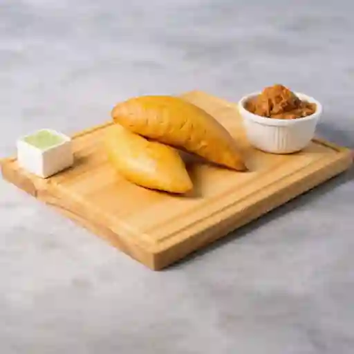 Empanada de Carne Mechada