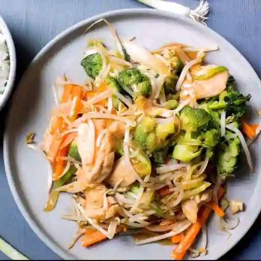 Chapsui de Pollo con Arroz