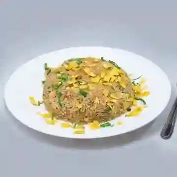 Arroz Chaufa Mas Bebida Lata 350Cc Ccu