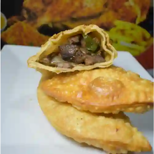Empanada Lomo Saltado