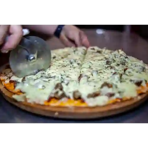 Arma Tu Pizza Familiar + Bebida 1.5 l