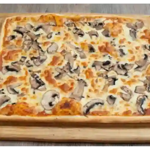 Pizza con Champignon 1/4 Metro