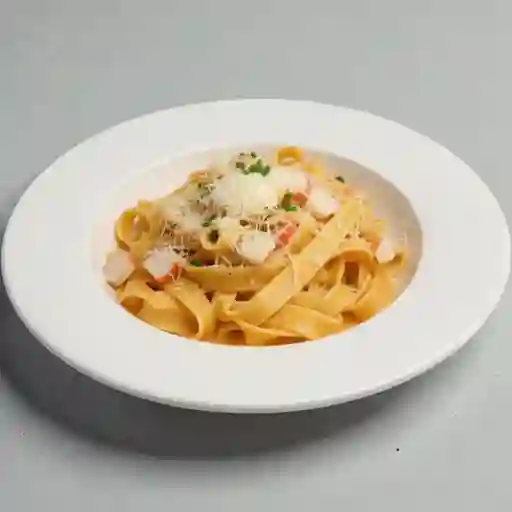 Tagliatelle con salsa costa rosada