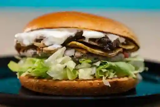 Burger Poroto Negro Papas Fritas