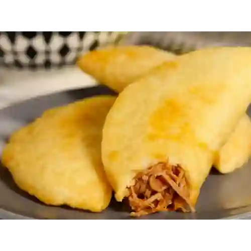Empanada de Chicharronada