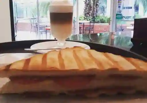 Promo Bebida y Sándwich 2