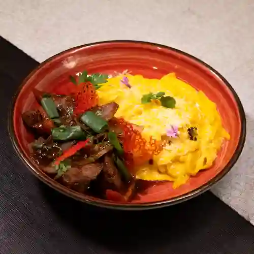 Fetuccini a la Huancaína con Lomo