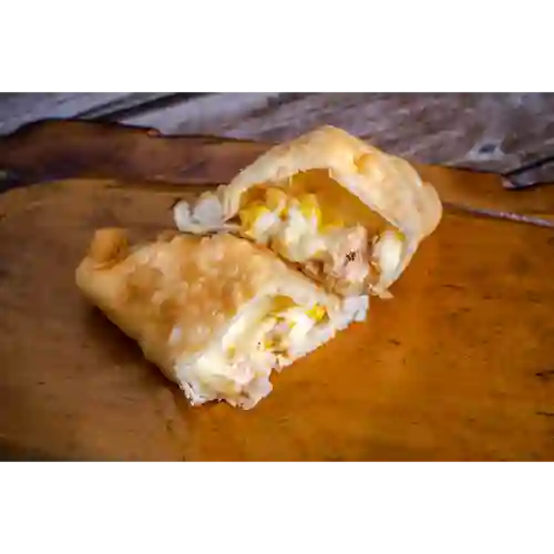 Empanada pollo choclo queso