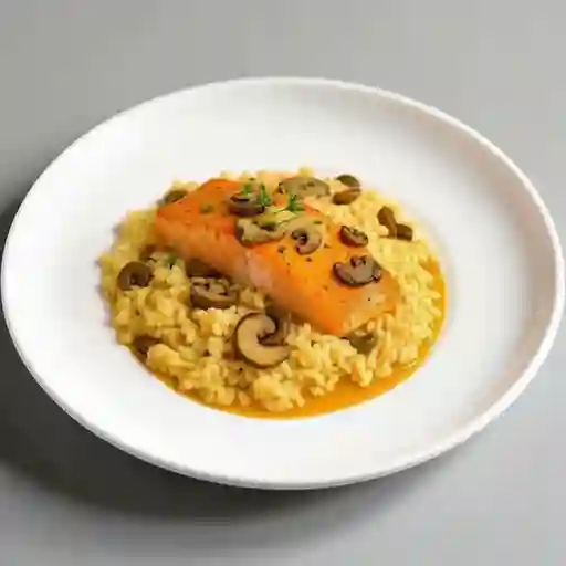 Risotto De Salmon Con Champinones Y Centolla