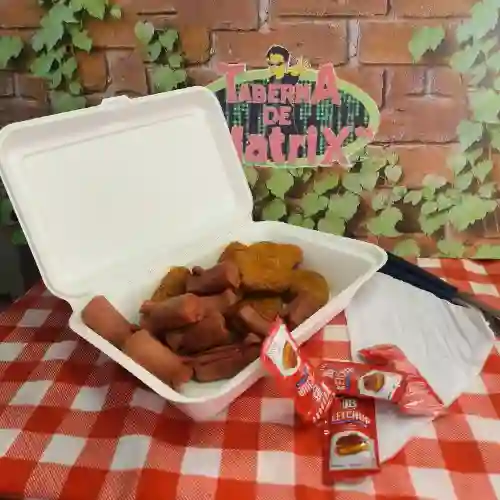 Pulpos de Vienesa y Nuggets de Pollo, más Ketchup