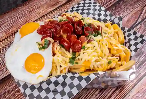 Papas Fritas Bastón con Chorizo Grande