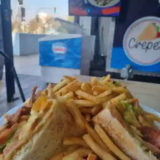 Sandwich club house para compartir