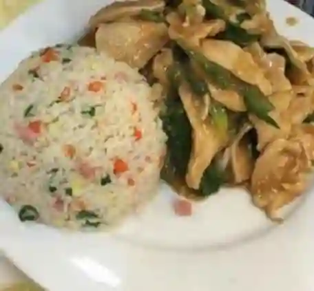 2 Carne Mongoliana y 6 Und Wantan