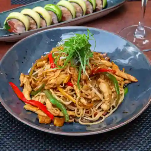 Yakisoba Pollo