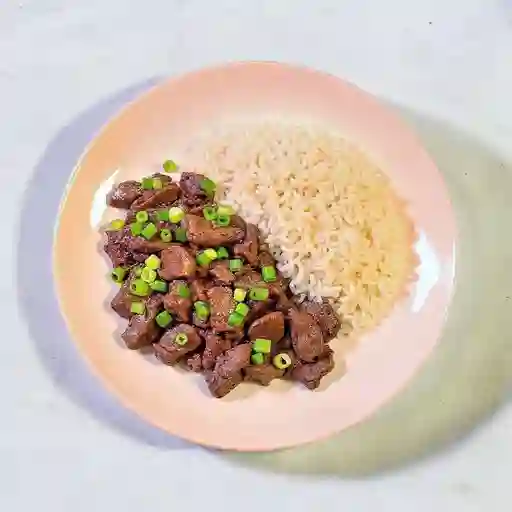 Carne Mongoliano con Arroz Chaufan