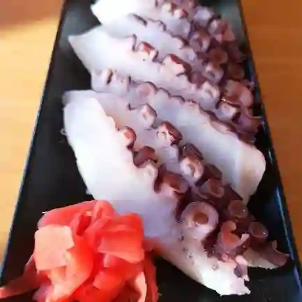 Sashimi de Pulpo Extra (14 Cortes)