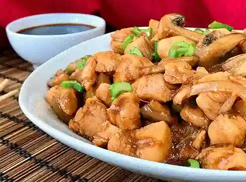 Pollo con Salsa Ostra