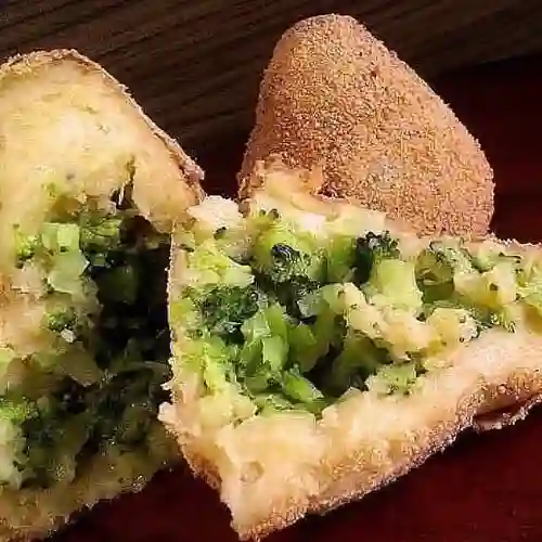Coxinha Brócoli Queso